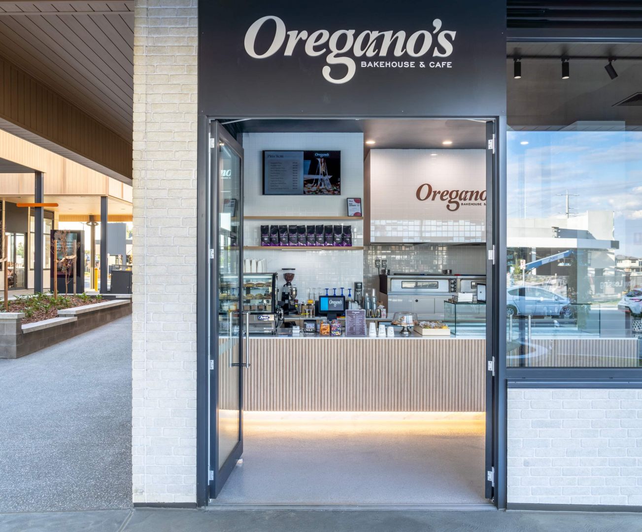 Oreganos 20260501 1 DSC03399 HDR 1